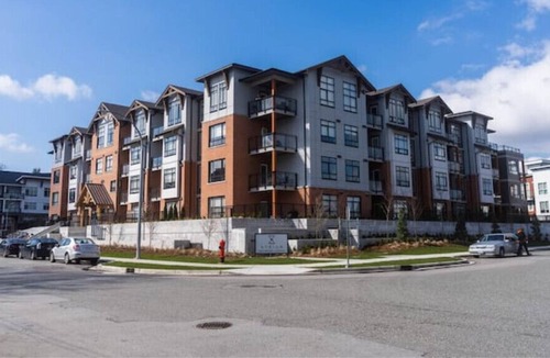 Langley Condo | The Oasis Suite