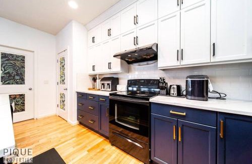 Griesbach Apartment | The Obsolete Suite - King Bed - Fireplace - Pet Friendly