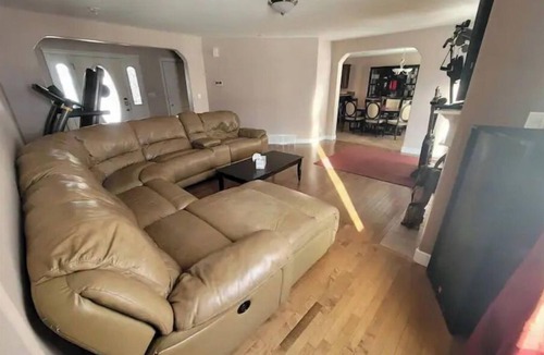 Timberlea House | The Oilsands Manor