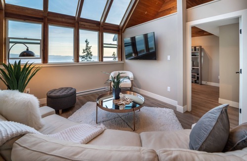 Otter Point House | The Owls Nest.