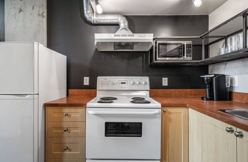 East Village Condo | The Pastel | Perfect for Longer Stays | 30 Day Min