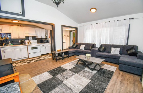 Balm Beach Cottage | The Perfect Tiny Escape in Balm Beach for you and your family!