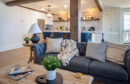 Yarmouth Apartment | The Port Loft: Harbourview charm