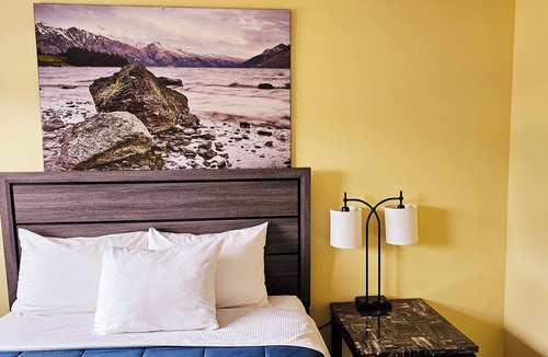 Regional District of Nanaimo Hotel | The Port-O-Call Inn & Suites