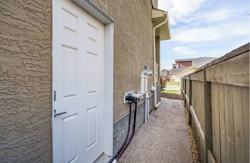 Airdrie House | The Premier Suite | 321Mbps WiFi | Perfect Stays