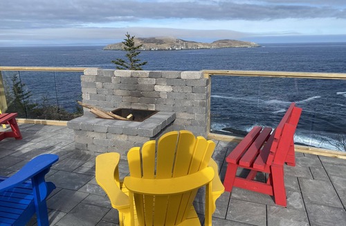 Bauline East Villa | The Puffin Burrow/Luxury Suite with Salt water Hot tub & Ocean views