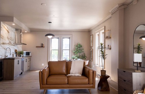 Moncton Apartment | The Queenie - 3 minutes walk from Avenir Centre