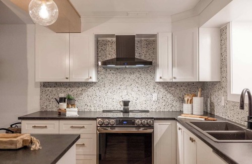 Quidi Vidi House | The QV Stage, Lux Couples Retreat W/Outdoor Sauna
