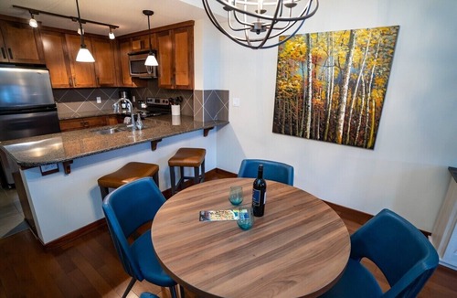 Canmore Condo | The Raven Suite at Stoneridge by JayBird Vacations