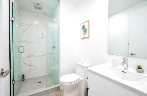 Downtown Toronto Hotel | The Roland Peaceful 2BR Basement Suite Near Downtown Toronto