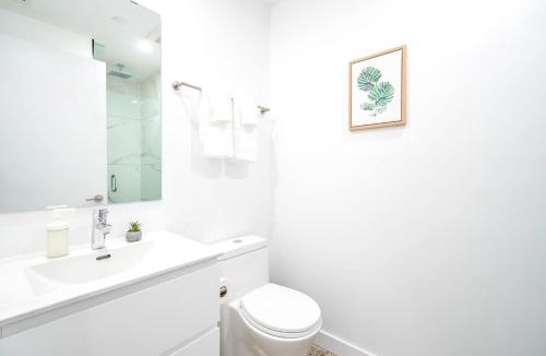 Downtown Toronto Hotel | The Roland Peaceful 2BR Basement Suite Near Downtown Toronto