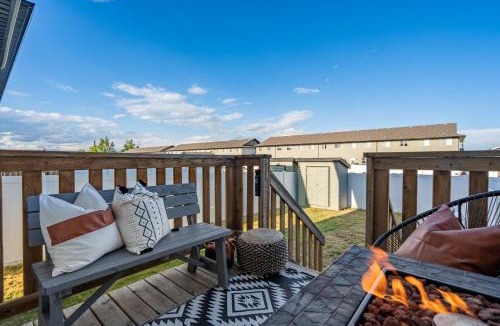 Sylvan Lake House | The Saturday I Perfect for Families I Arcade Games