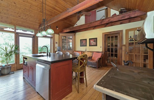 Mansfield Other | The Sheds: Victorian Farmhouse 8BR Ski-In Ski-Out Chalet - Mansfield Ski club