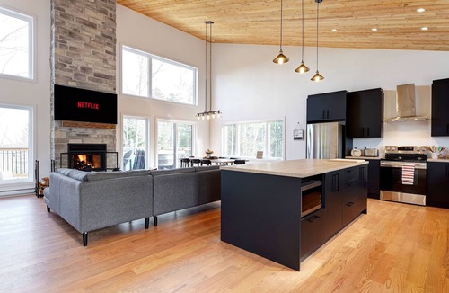 Saint-Alphonse-Rodriguez Ski Chalet | The Shore's Chalet | Spa | Fireplace | Terraces
