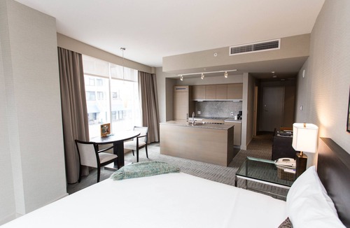 Booktown Hotel | The Sidney Pier Hotel & Spa