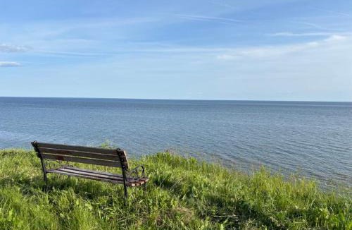 Caplan House | The Simeon - Upscale Bay Views by Doorbed