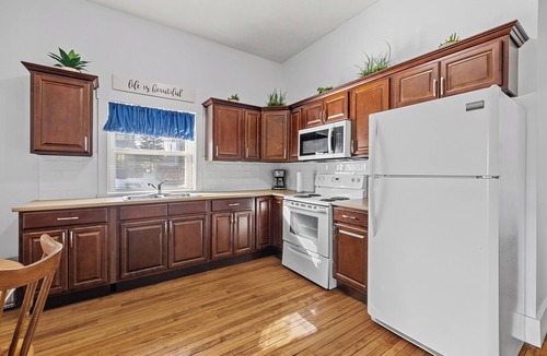 Queens Square Apartment | The Suites on Olde King Square Downtown Ch'town