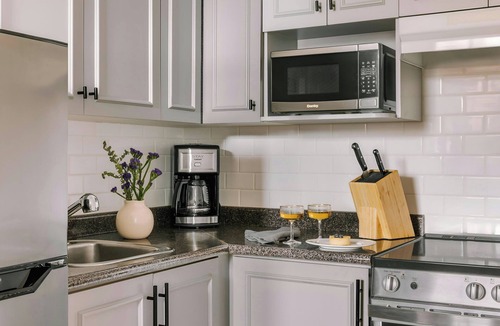 Davie Village Apartment | The Sunset Hotel West End, Sonder by Marriott Bonvoy