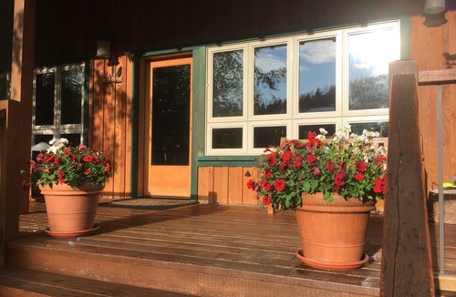 Gold Bridge Cabin | The Trailhead : Lakefront Cabin @ Tyaughton Lake