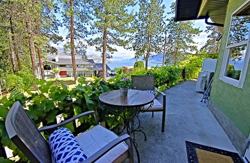 Central Okanagan Cottage | The Tuck Away Suite in historic Peachland