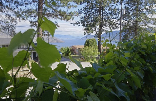 Central Okanagan Cottage | The Tuck Away Suite in historic Peachland
