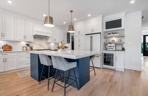 Saanich West House | The Ultimate Villa- Luxury Home with Guest House in the Heart of Town