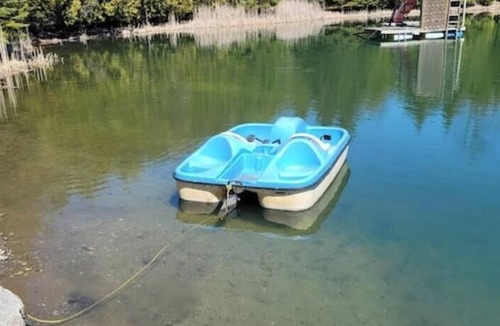 Uxbridge House | The Uxbridge Igloo on Pefferlaw Creek with Private Lake. Pet Friendly!