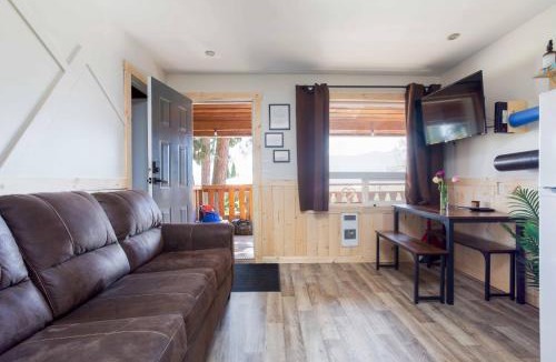 Creston Hotel | The Valley View Cabins and Event Center