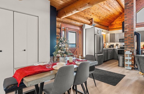 Vernon Ski Chalet | The View Point Lodge