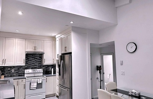 Fraserview House | The warm and lovely coach home with 3 bedrooms