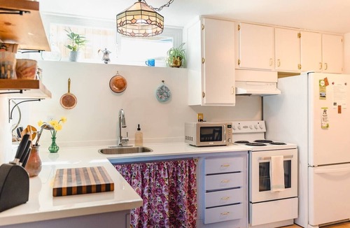 Chemainus Apartment | The Wayward Inn