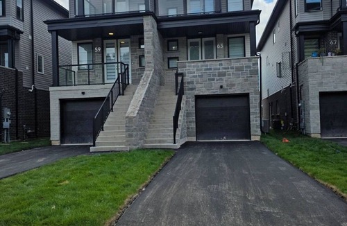 Welland House | The Welland Retreat w/scenic vineyards and wineries 15 min from Niagara Falls!