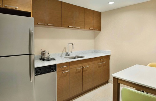 Richmond City Centre Hotel | The Westin Wall Centre, Vancouver Airport