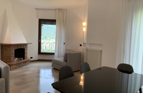 Como House | The window on Lake Como