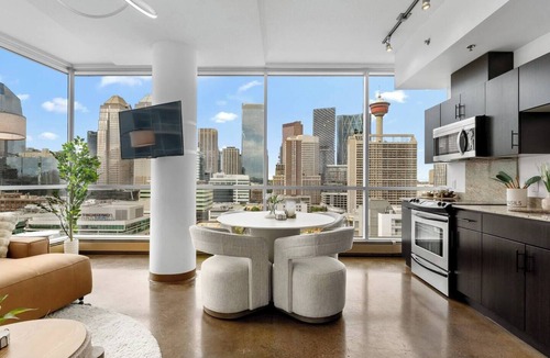 Beltline Apartment | This apartment is a 2 bedroom(s), 2 bathrooms, located in Calgary, AB.