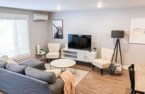 Fredericton Apartment | This apartment is a 2 bedroom(s), 1.5 bathrooms, located in Fredericton, NB.
