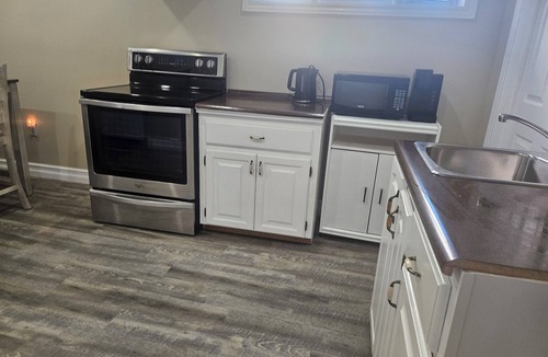 Saint John Apartment | This beautiful comfy basement apartment 5 minutes from the park.
