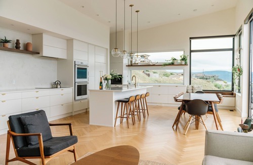 Southwest Mission House | This house is a 3 bedroom(s), 3.5 bathrooms, located in Kelowna, BC.
