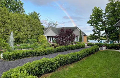Howe Island House | Thousand Island Luxury Guest Home Retreat Experience