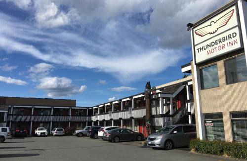 North Cowichan Hotel | Thunderbird Motor Inn