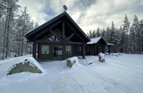 Valemount House | Timber Lodge