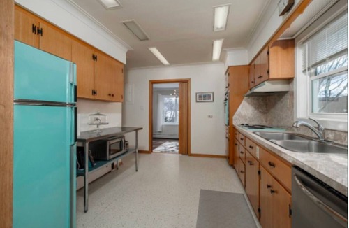 Waterford Valley House | Timeless 3BR Mid-Century Modern | St. John’s Gem