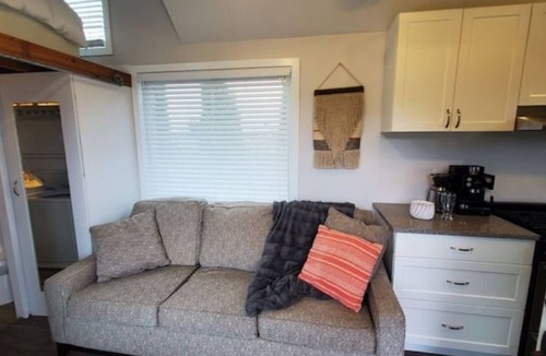Abbotsford House | Tina the Tiny House