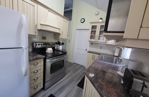 Tiny Cottage | Tiny Beaches/Wasaga/Georgian Bay Cottage for Rent