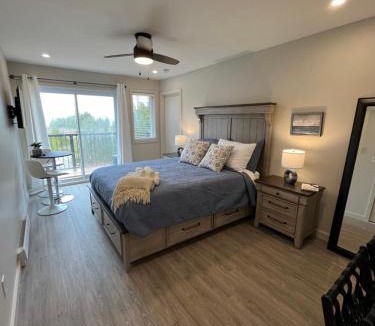 Northern Bruce Peninsula Bed & Breakfast | Tobermory Tides bed and breakfast