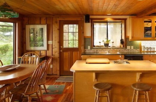 Tofino House | Tofino~ Chesterman~ Beach~ Architecturally~ Designed~ House Chahayis~ Sleeps 6