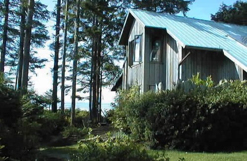 Tofino House | Tofino~ Chesterman~ Beach~ Architecturally~ Designed~ House Chahayis~ Sleeps 6