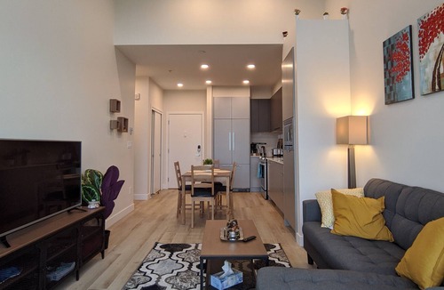 Tsawwassen Apartment | Top Floor 2 bed 2 bath spacious Condo