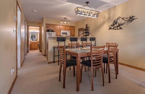 Silver Star Mountain Condo | Top-Floor Quiet Corner Creekside Condo - Mountain Views & Pet Friendly