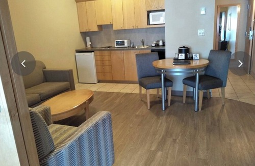 Gimli Condo | Top floor Lakeview Hotel One Bedroom available Aug 1-8 Icelandic festival week
